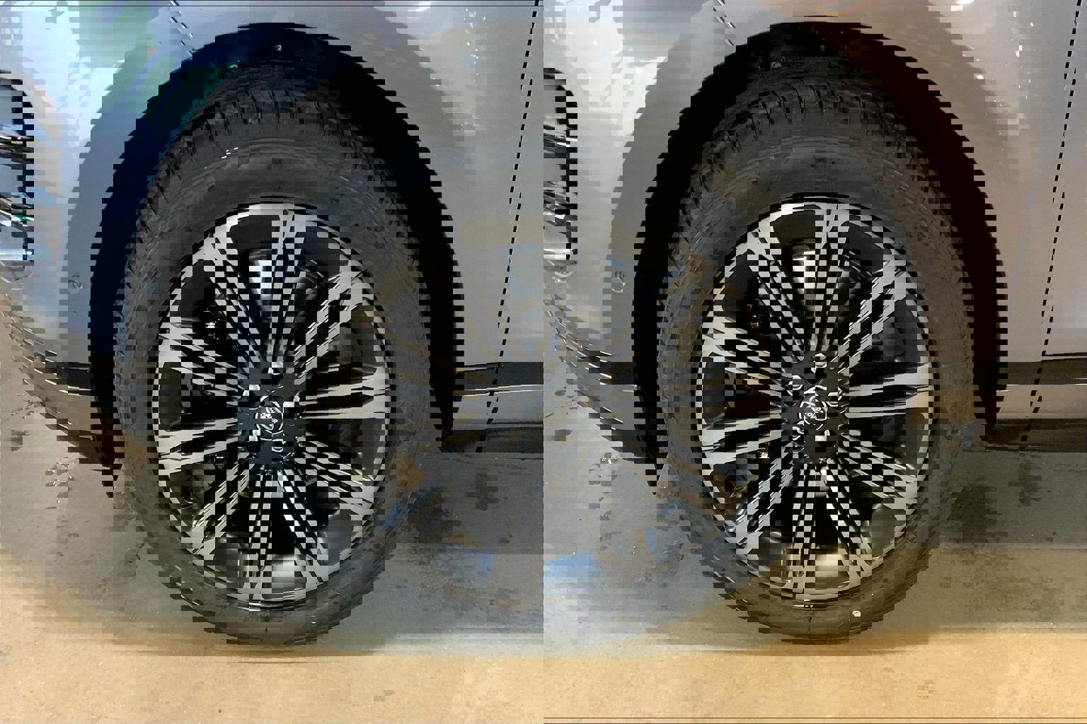 New 2026 Land Rover Range Rover Evoque Dynamic SE image 11