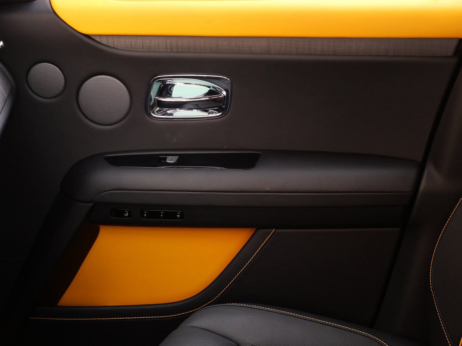 Used 2022 Rolls-Royce Ghost w/ Ghost Package image 11