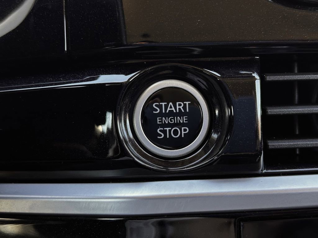 Used 2024 Nissan Pathfinder SV image 21
