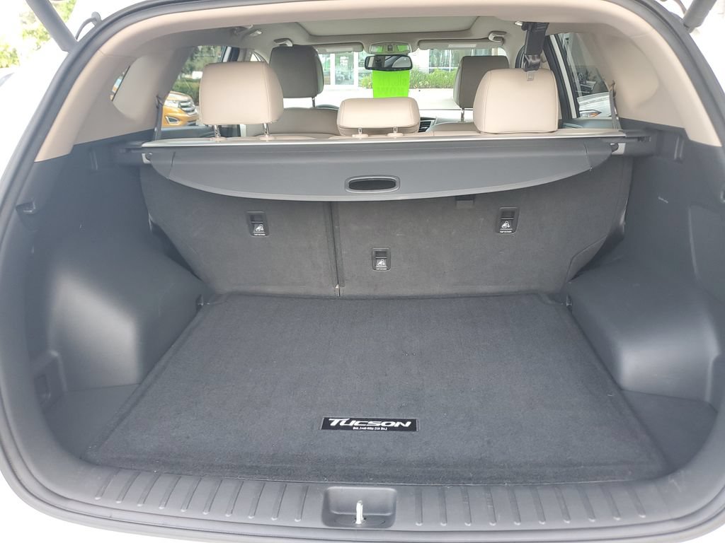Used 2016 Hyundai Tucson Limited w/ Option Group 03 FWD image 16
