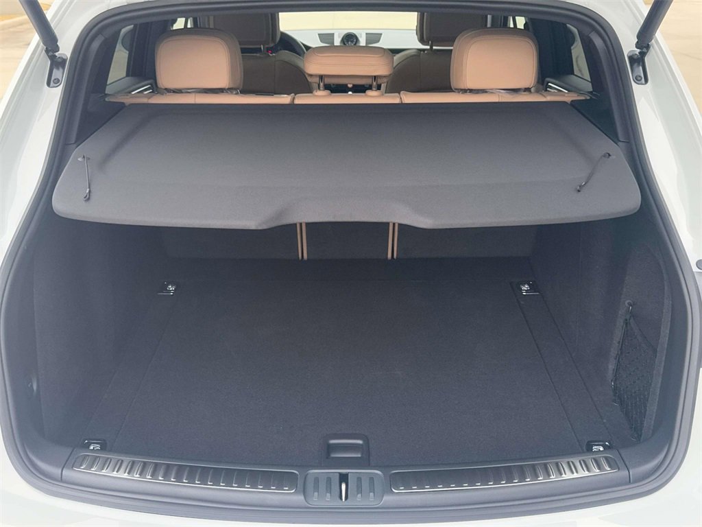 Used 2025 Porsche Macan image 26