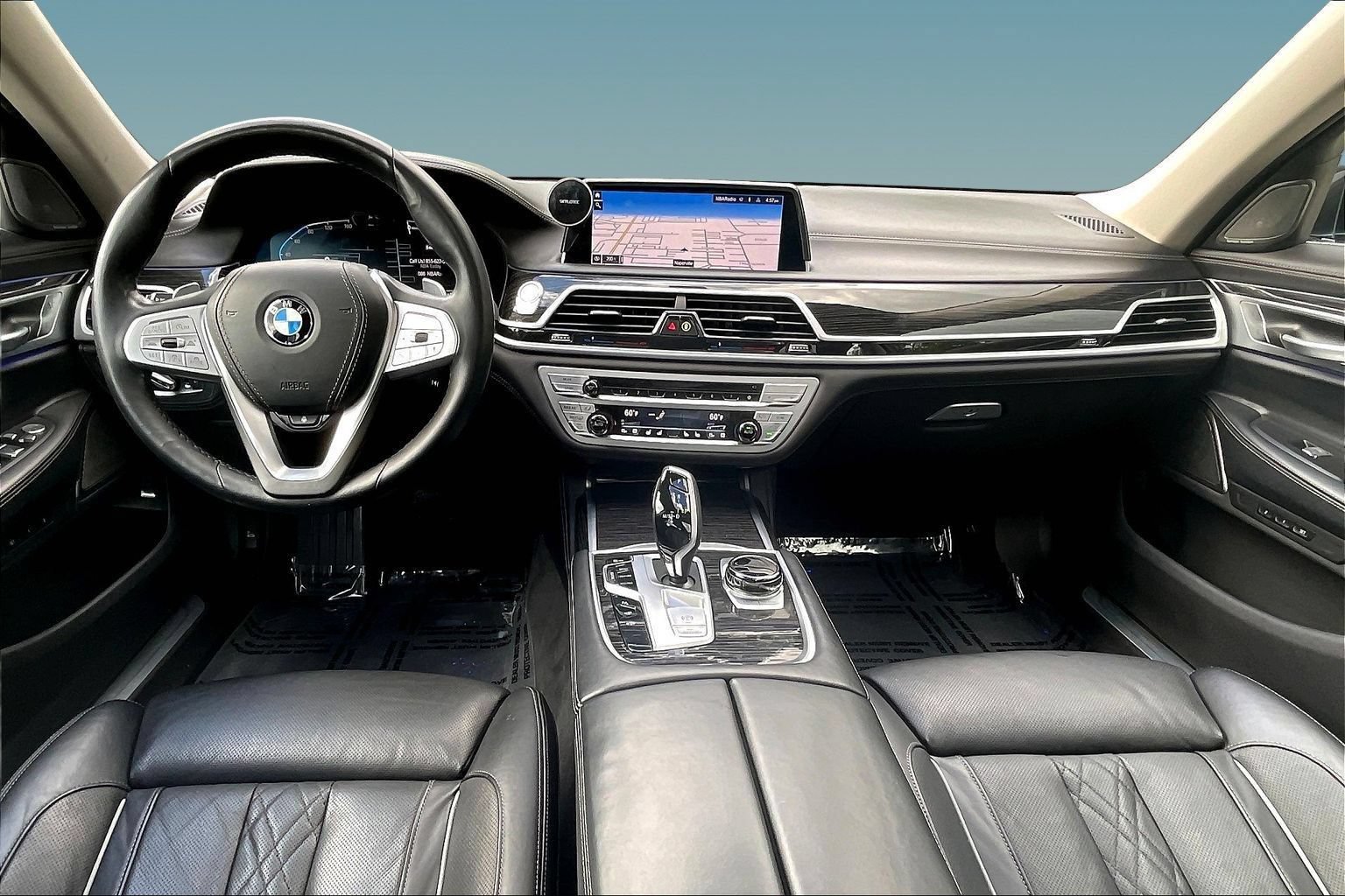 Used 2021 BMW 740i xDrive w/ Luxury Rear Seating Package AWD/4WD image 7