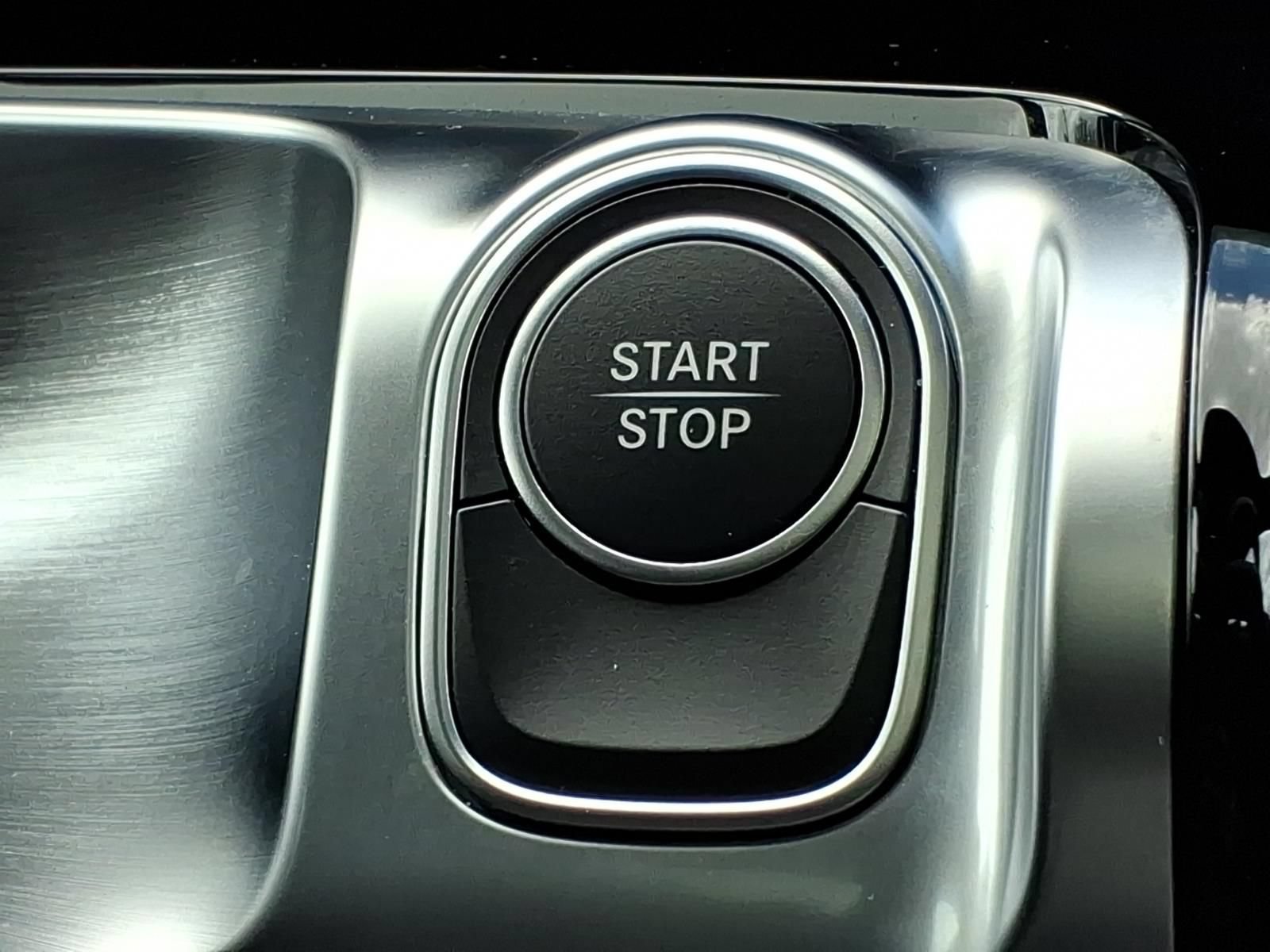 Certified 2025 Mercedes-Benz EQB 350 4MATIC SUV image 22