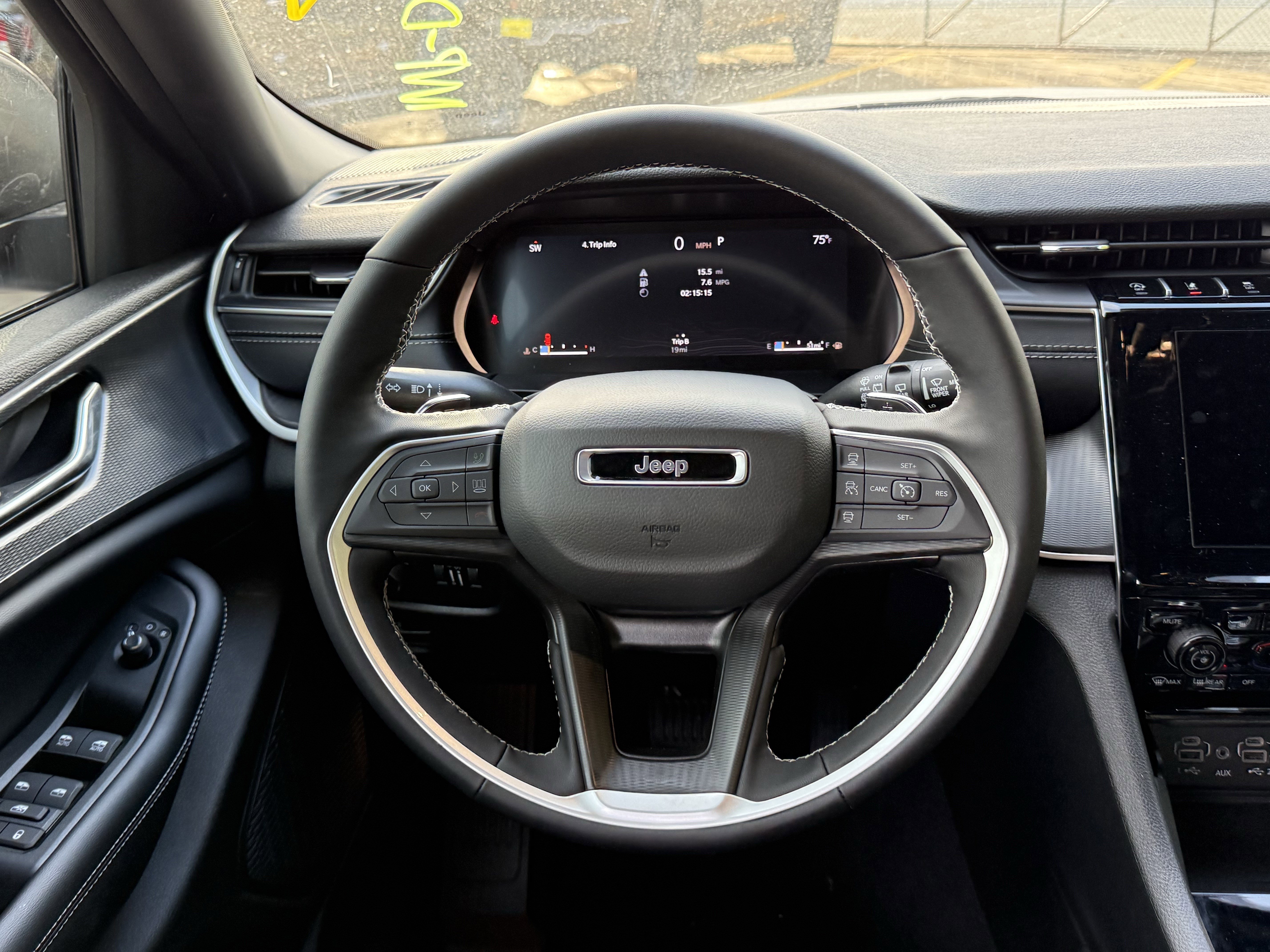 New 2025 Jeep Grand Cherokee Laredo image 19