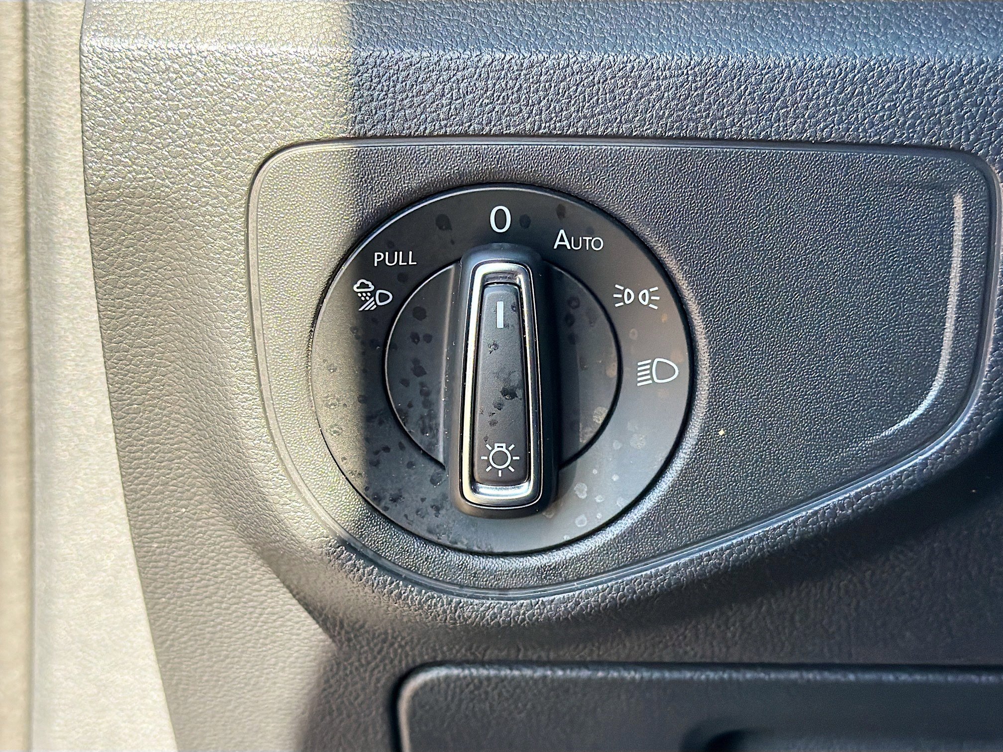 Used 2023 Volkswagen Atlas Cross Sport SEL image 35