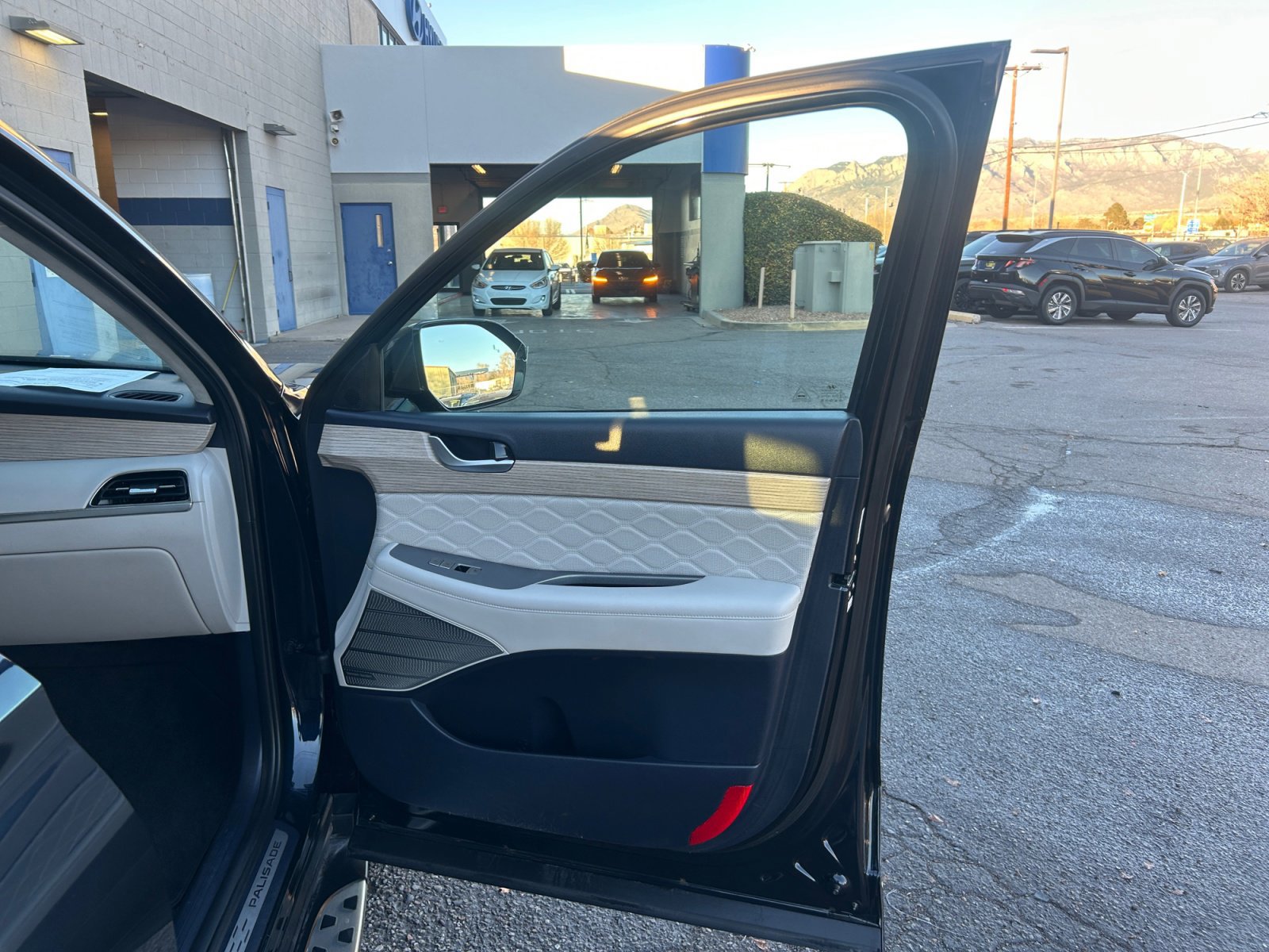 Used 2021 Hyundai Palisade Calligraphy w/ Cargo Package image 29