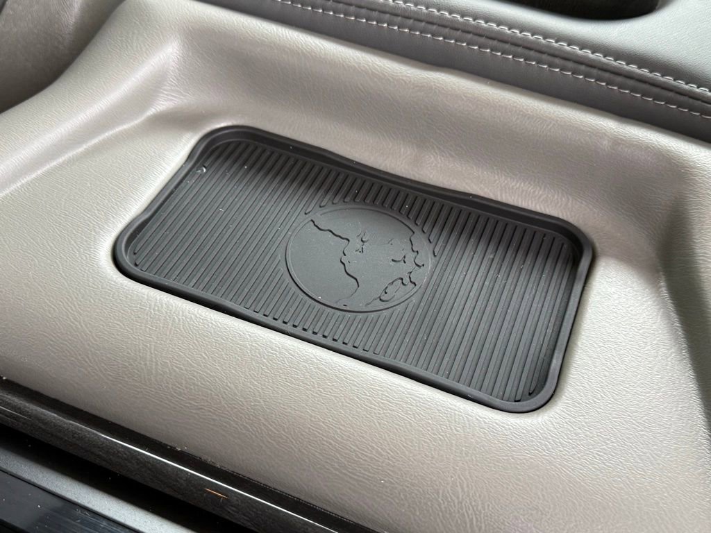 Used 2023 GMC Savana 2500 image 38