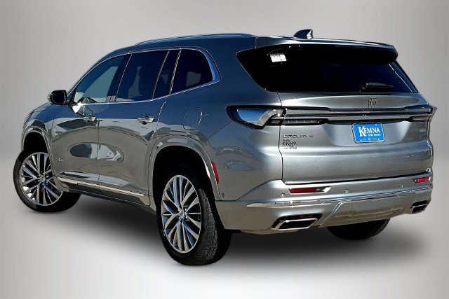 Used 2026 Buick Enclave Avenir w/ Super Cruise Package AWD/4WD image 4