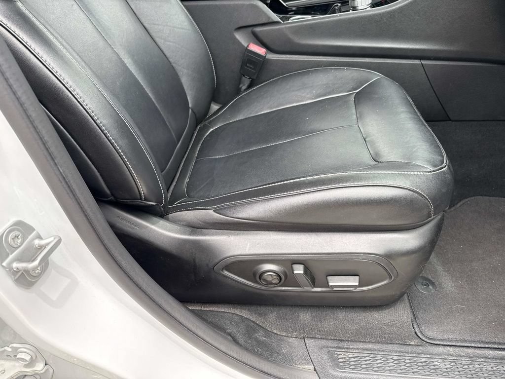 Used 2022 Jeep Grand Cherokee Limited RWD image 12