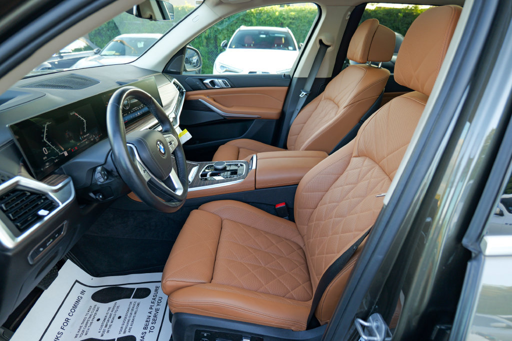 Used 2024 BMW X7 xDrive40i AWD/4WD image 21