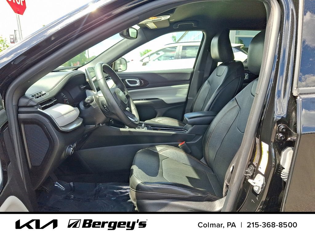 Used 2023 Jeep Compass Limited AWD/4WD image 15