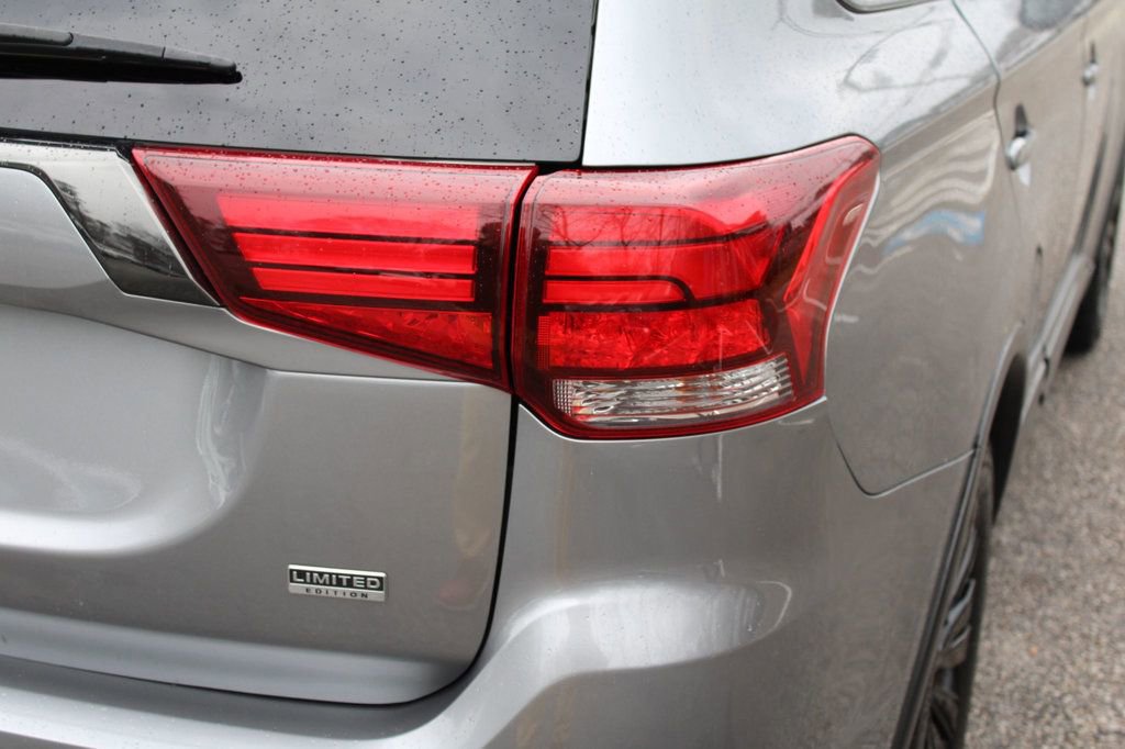 Used 2020 Mitsubishi Outlander LE image 36