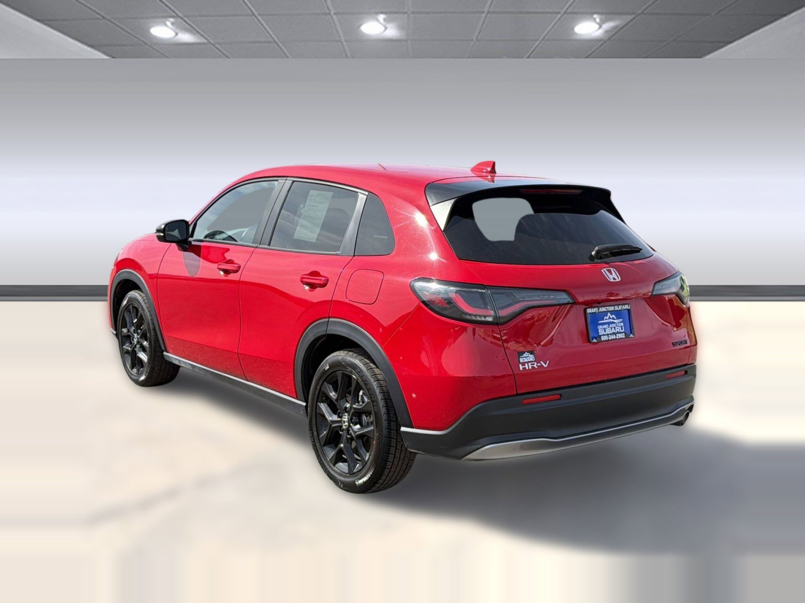 Used 2025 Honda HR-V Sport image 3