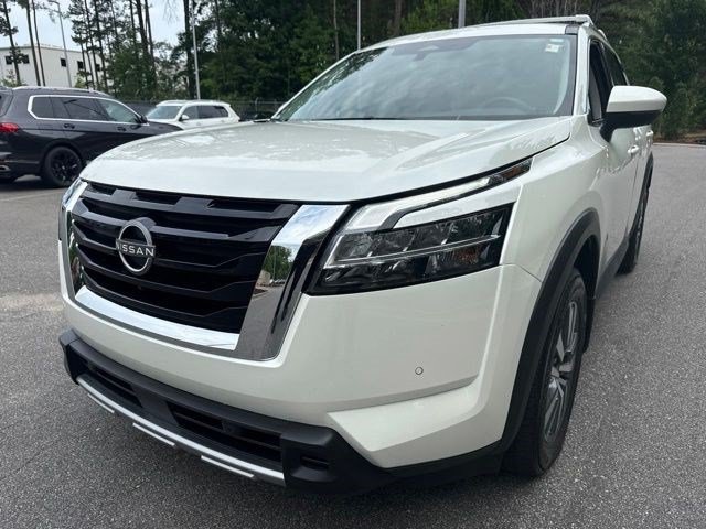 Used 2023 Nissan Pathfinder SL FWD image 9