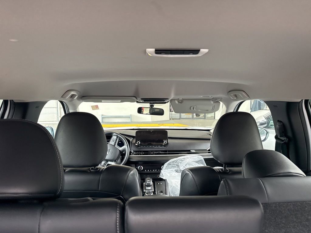 Used 2023 Mitsubishi Outlander SE AWD/4WD image 6
