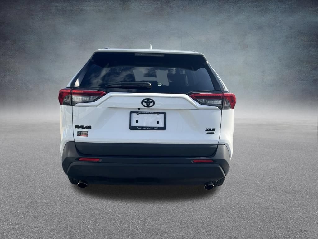 Used 2019 Toyota RAV4 XLE w/ Convenience Package AWD/4WD image 4