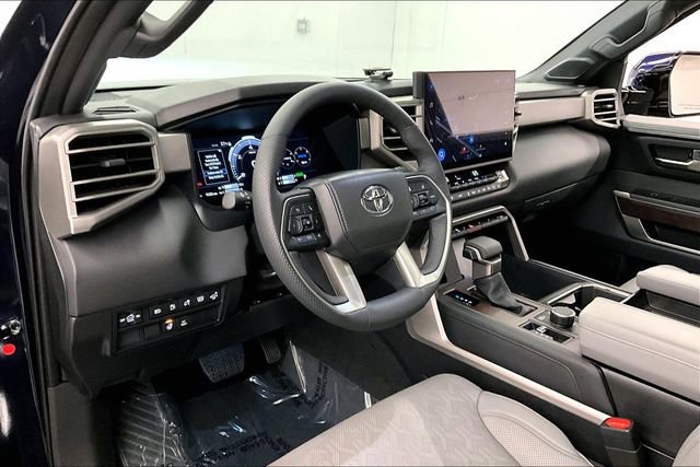 Used 2025 Toyota Tundra Limited image 14
