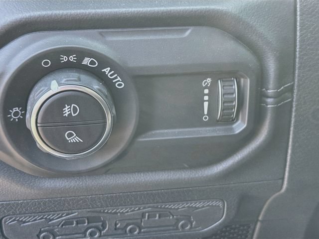 Used 2026 Jeep Gladiator Mojave AWD/4WD image 13