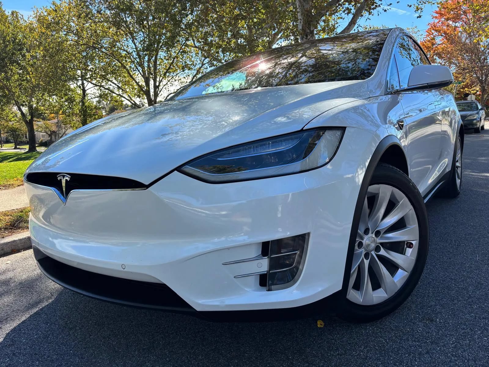 Used 2016 Tesla Model X 90D AWD/4WD image 1