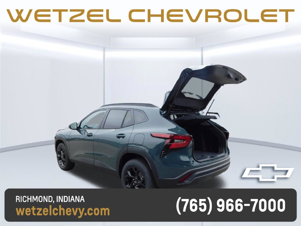 New 2026 Chevrolet Trax LT w/ Midnight Edition FWD image 20