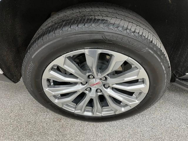 Used 2024 GMC Yukon XL Denali w/ Advanced Technology Package AWD/4WD image 18