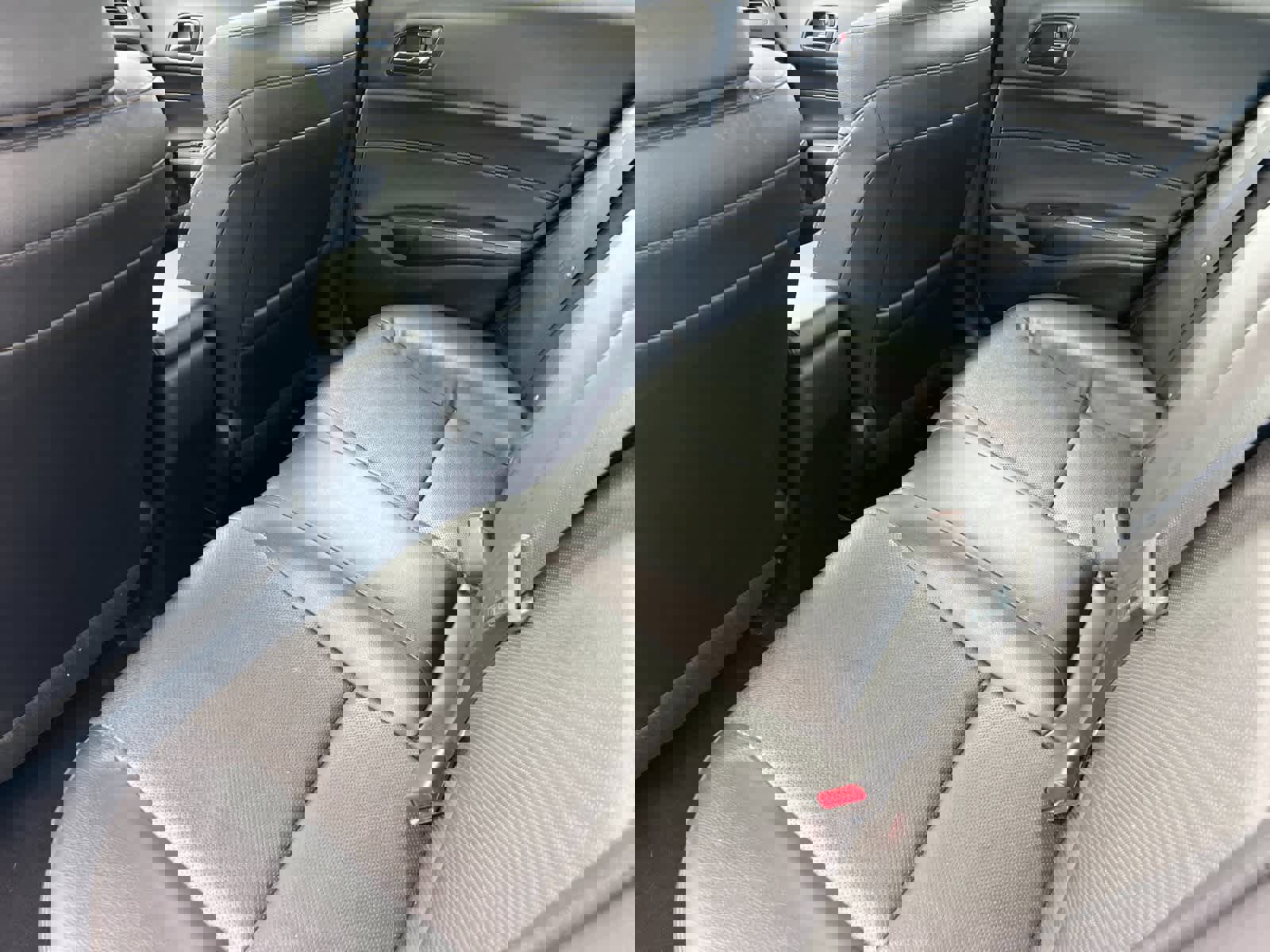 Used 2017 Acura ILX w/ Premium Package image 4