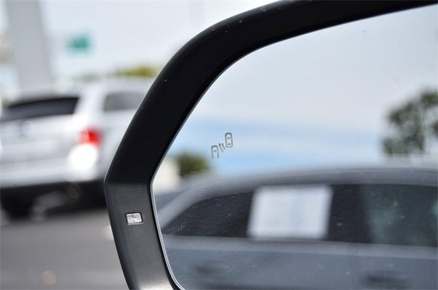 Used 2023 Volkswagen Atlas SE w/ Panoramic Sunroof Package image 10