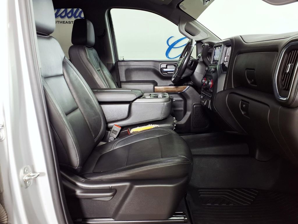 Used 2020 Chevrolet Silverado 1500 LT w/ Texas Edition AWD/4WD image 11