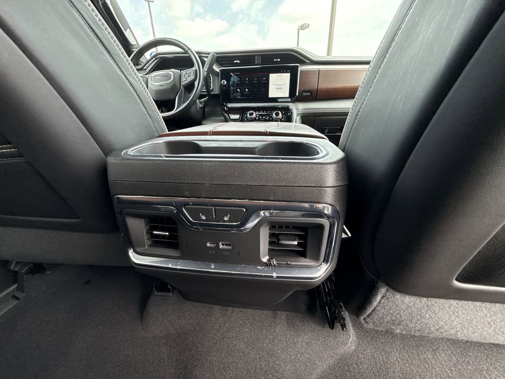 Used 2024 GMC Sierra 2500 Denali Ultimate AWD/4WD image 18