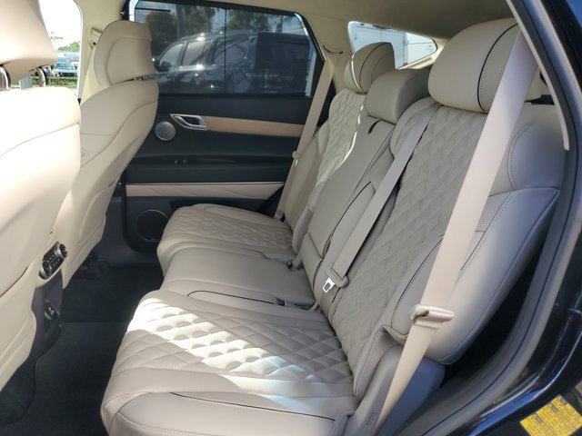 Used 2024 Genesis GV80 3.5T image 19