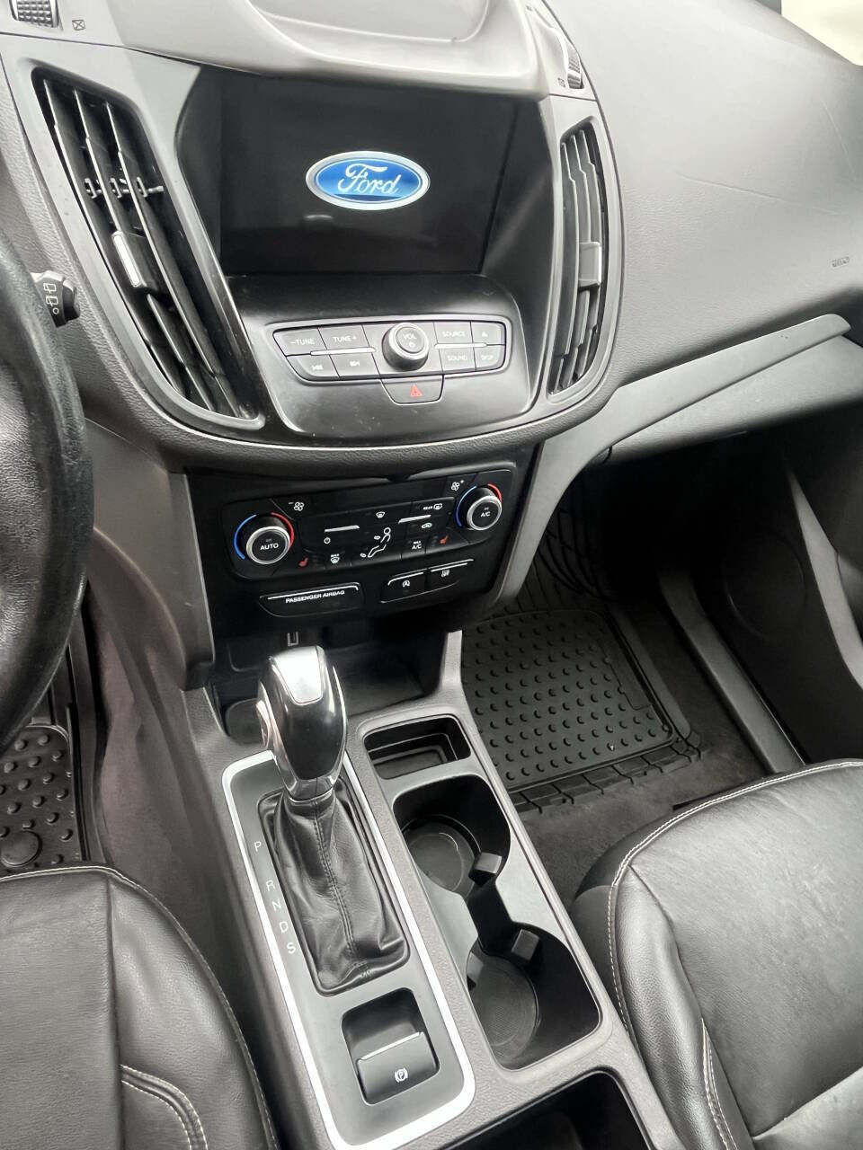 Used 2018 Ford Escape SEL image 21