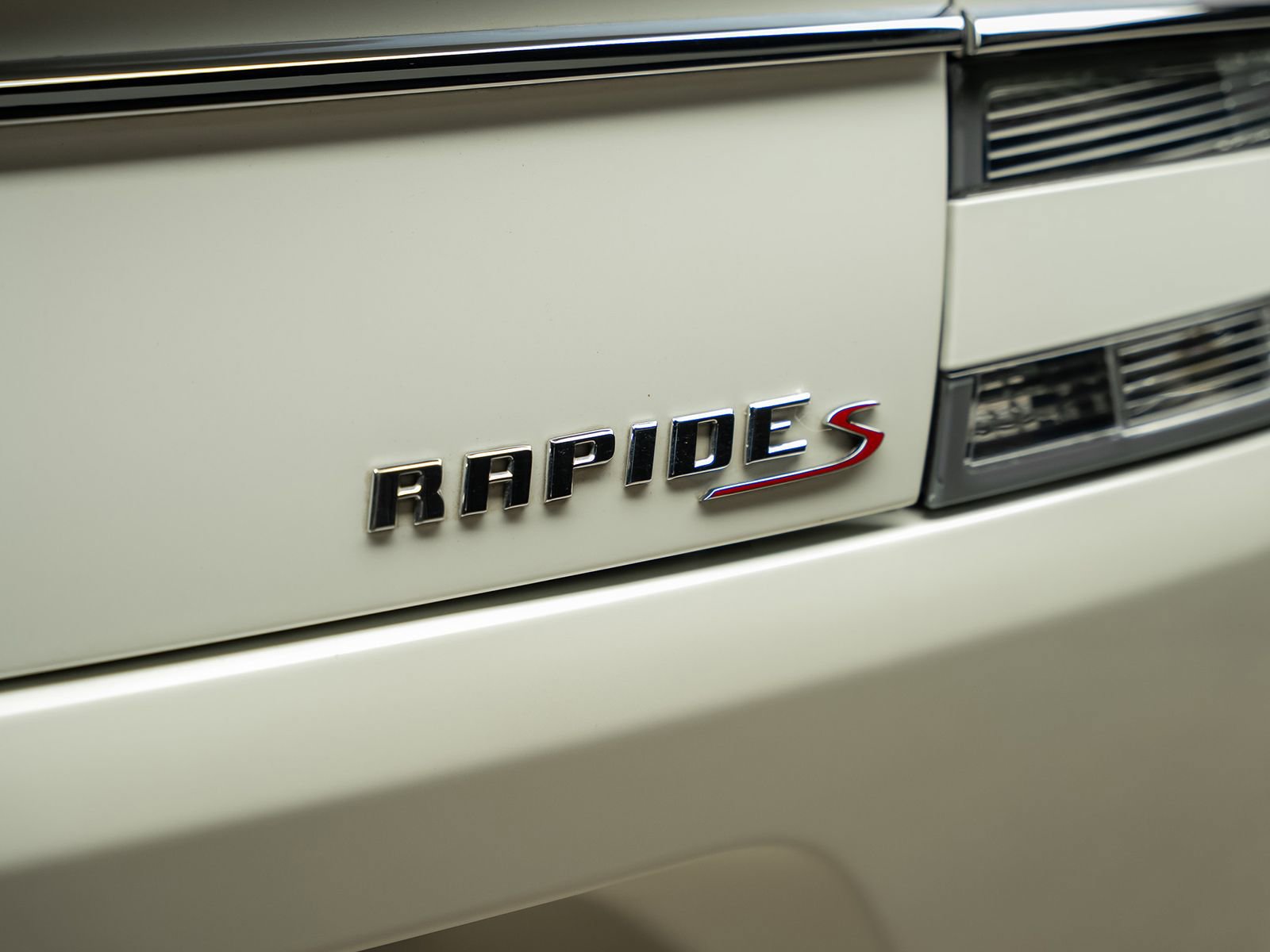 Used 2015 Aston Martin Rapide S RWD image 20