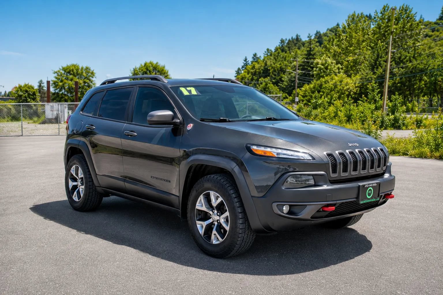 Used 2017 Jeep Cherokee Trailhawk w/ Comfort/Convenience Group