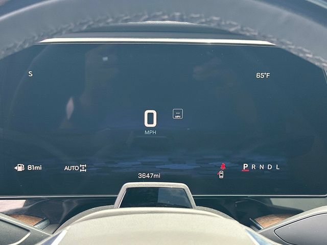 Used 2026 Chevrolet Tahoe High Country AWD/4WD image 11