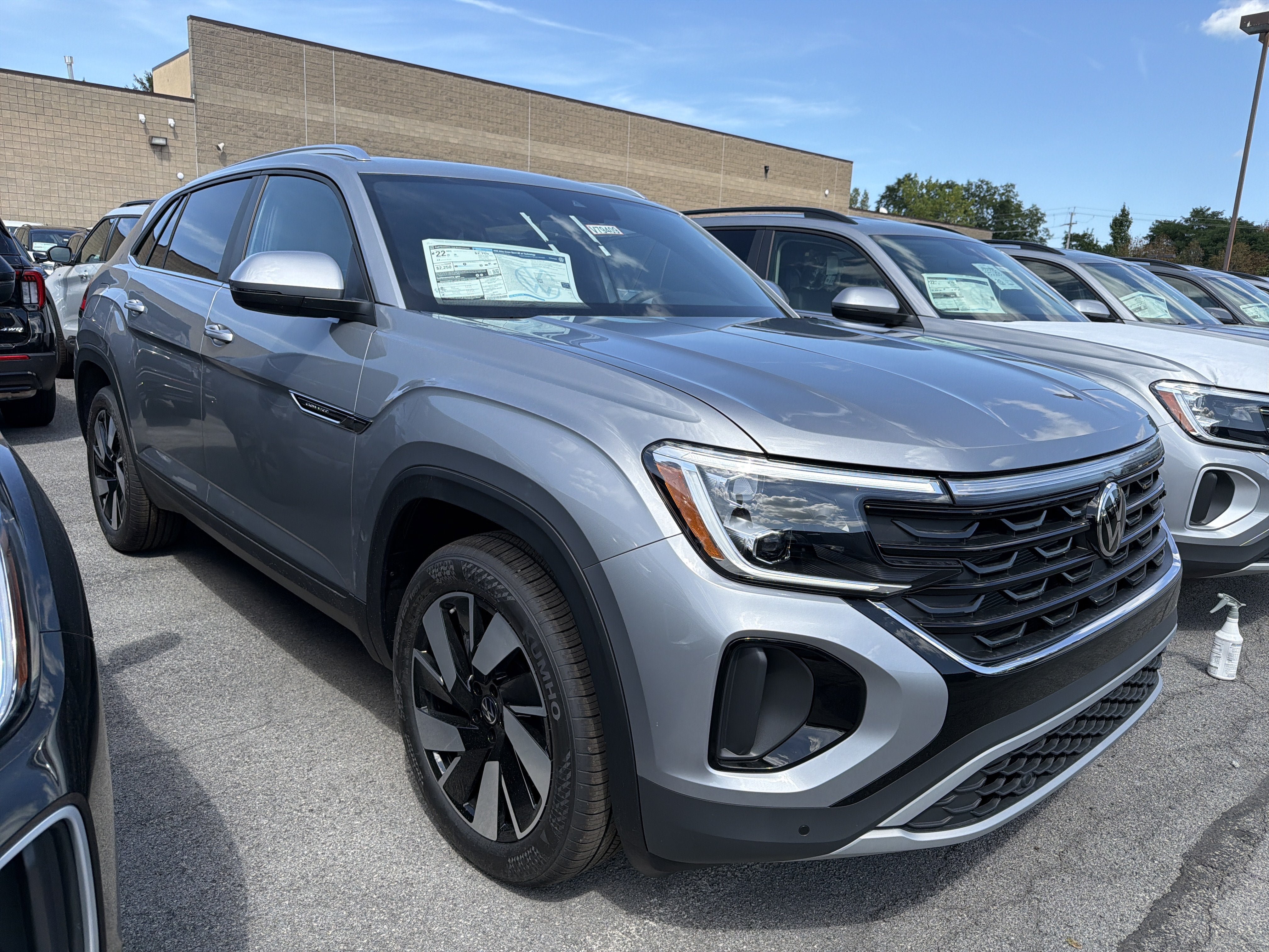 New 2026 Volkswagen Atlas Cross Sport SE AWD/4WD image 2