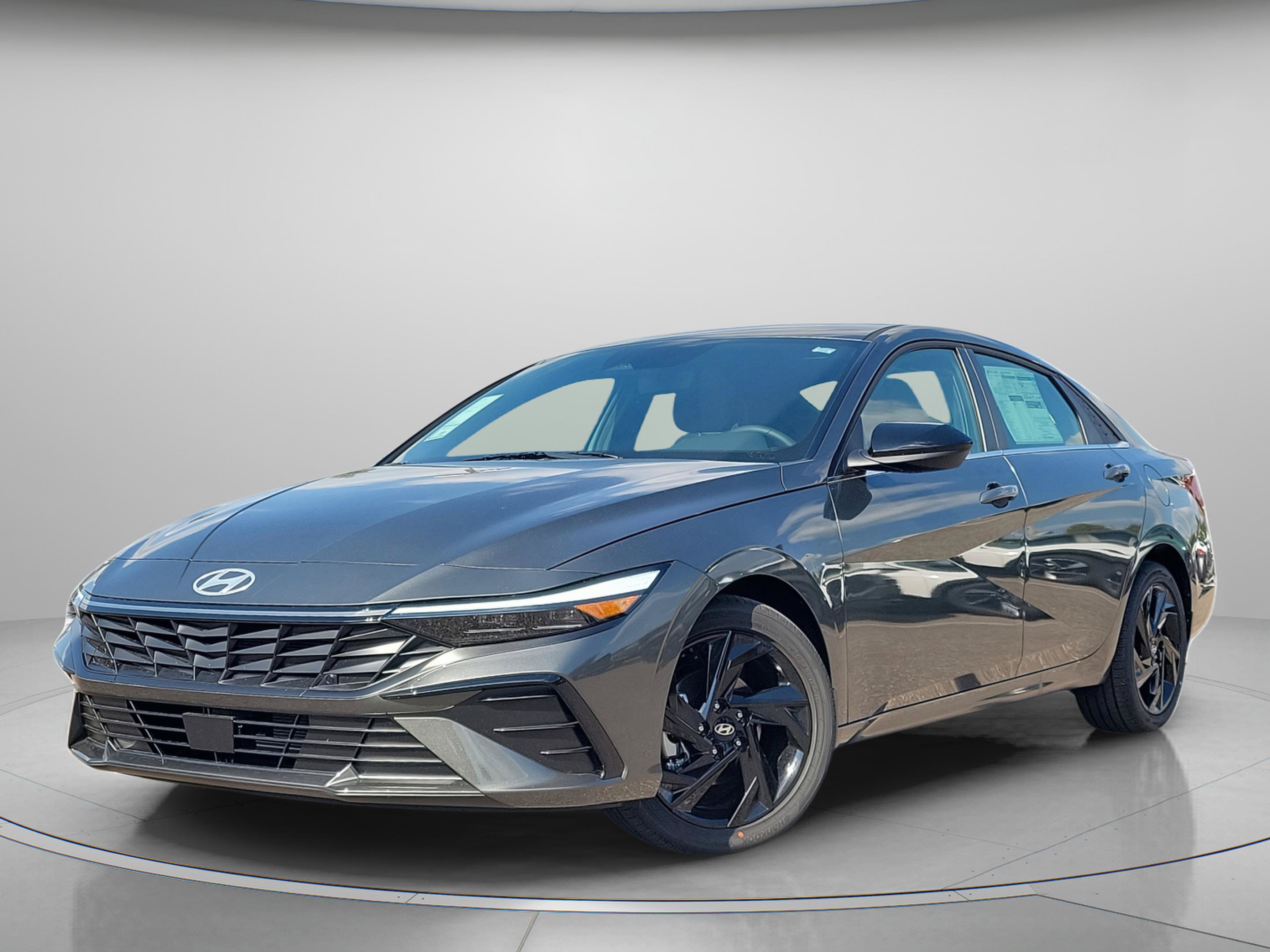 New 2026 Hyundai Elantra SEL Sport Premium FWD image 2
