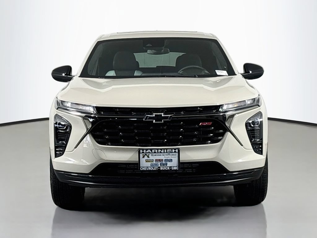 New 2026 Chevrolet Trax RS w/ Sunroof Package FWD image 3