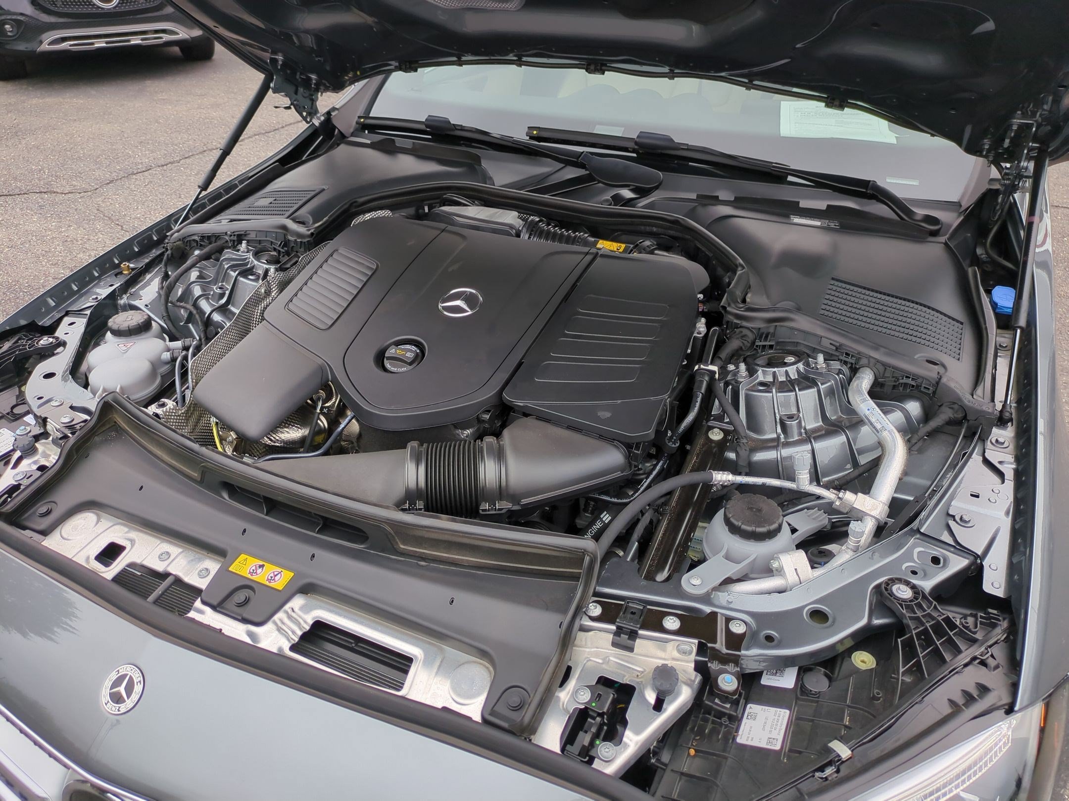 Used 2025 Mercedes-Benz C 300 Sedan image 38
