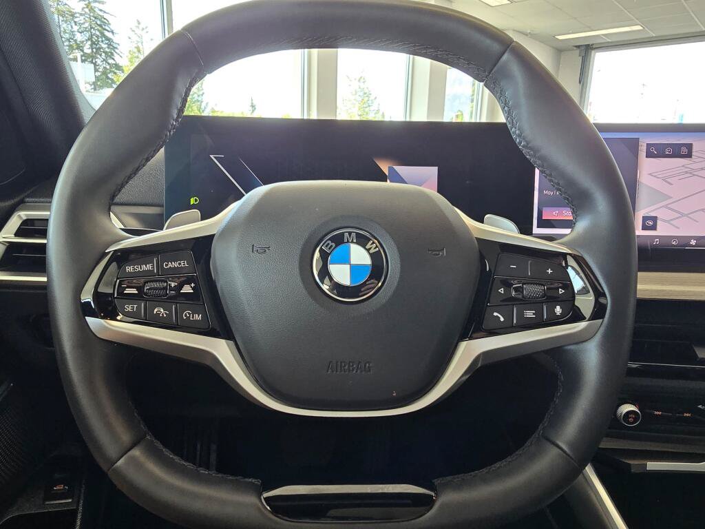 Used 2025 BMW 330i Sedan RWD image 21