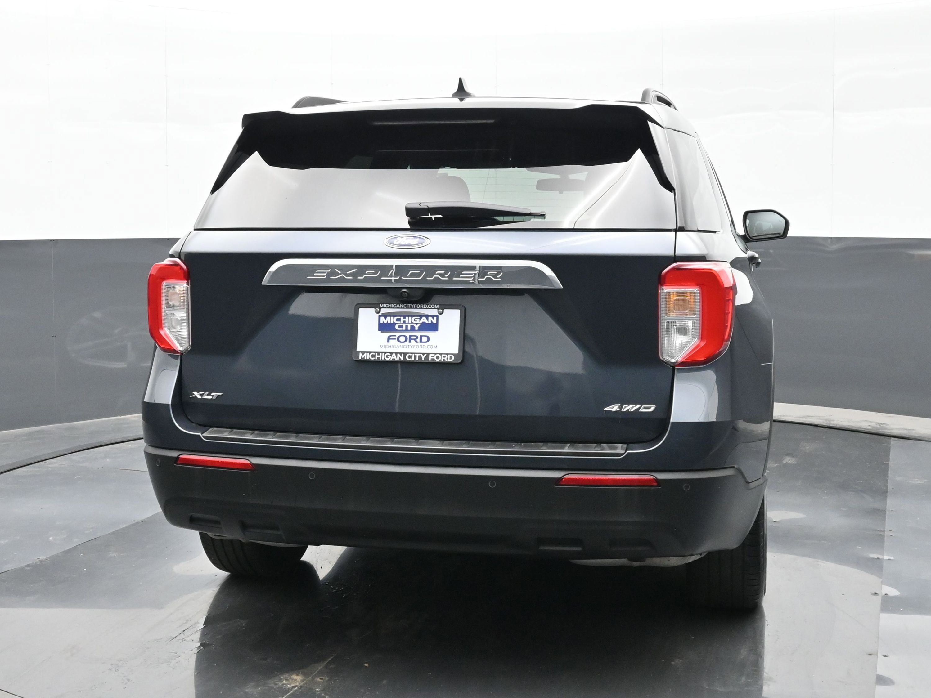 Used 2022 Ford Explorer XLT image 7