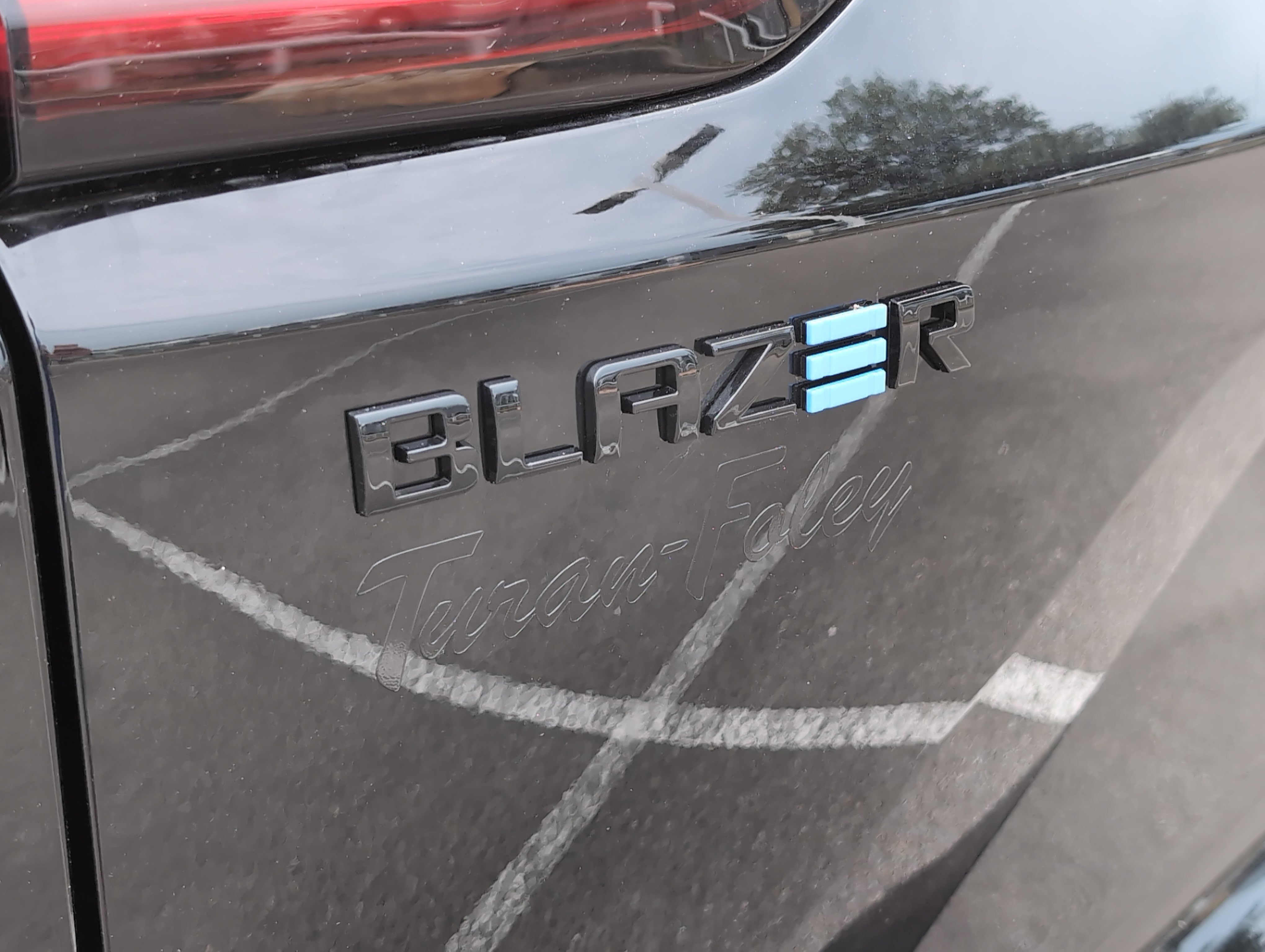 New 2025 Chevrolet Blazer EV RS RWD image 32