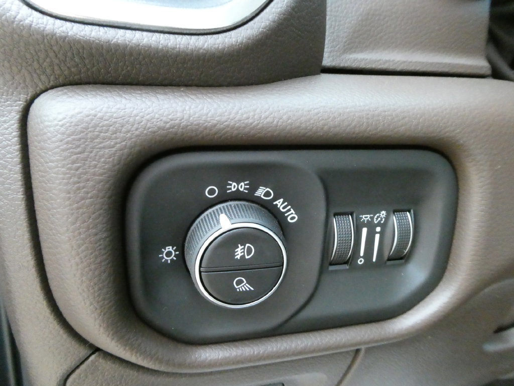 New 2026 RAM 1500 Laramie w/ Laramie Southwest Edition AWD/4WD image 24