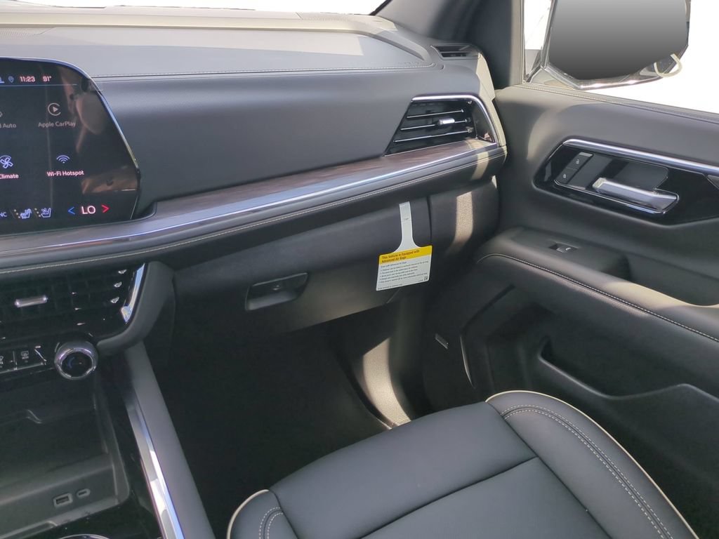 New 2026 Chevrolet Suburban Premier w/ Sun And Tow Package AWD/4WD image 17