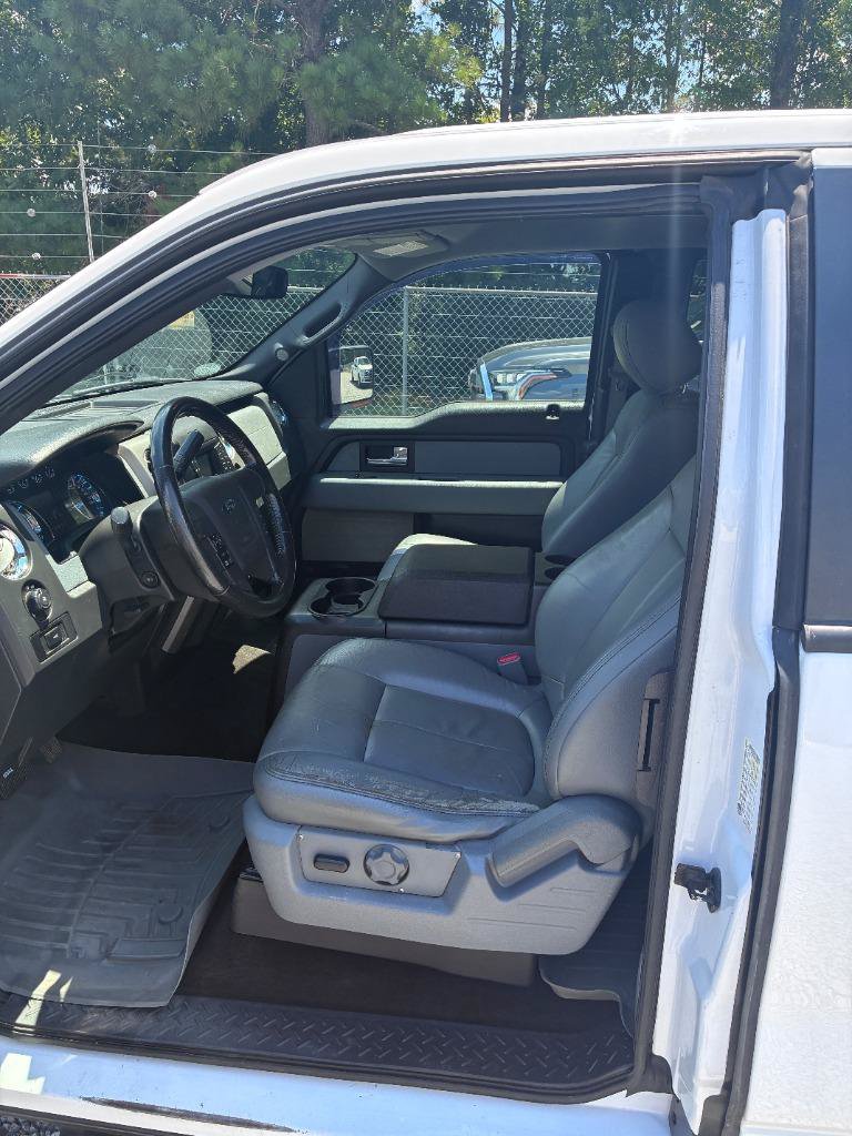 Used 2014 Ford F150 XLT w/ Equipment Group 302A Luxury AWD/4WD image 9