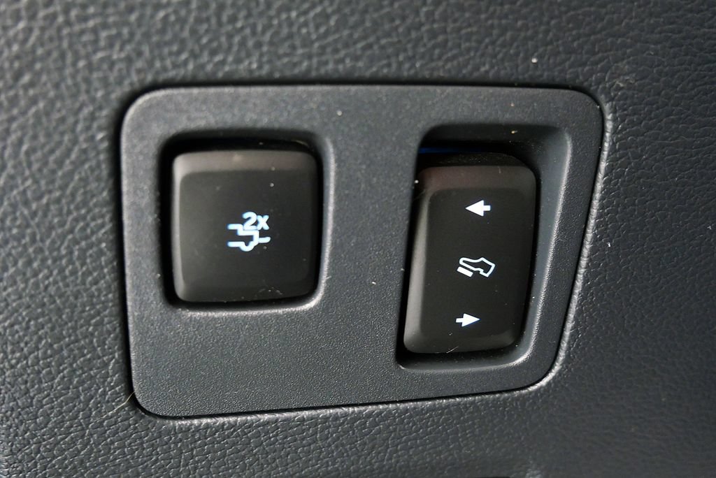 Used 2022 Ford F250 Lariat w/ Lariat Ultimate Package AWD/4WD image 28