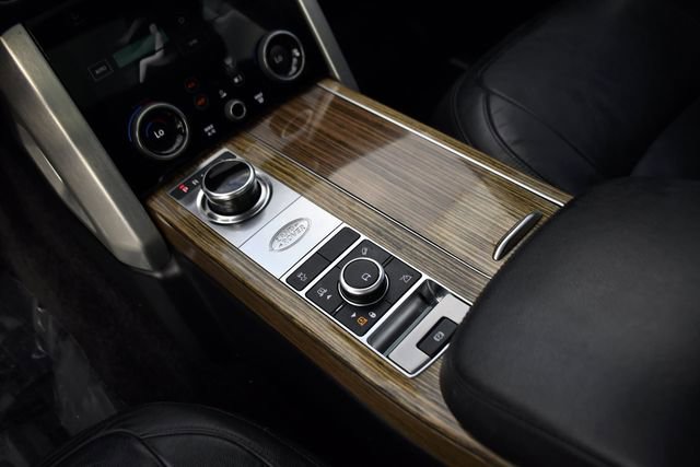Used 2019 Land Rover Range Rover image 12
