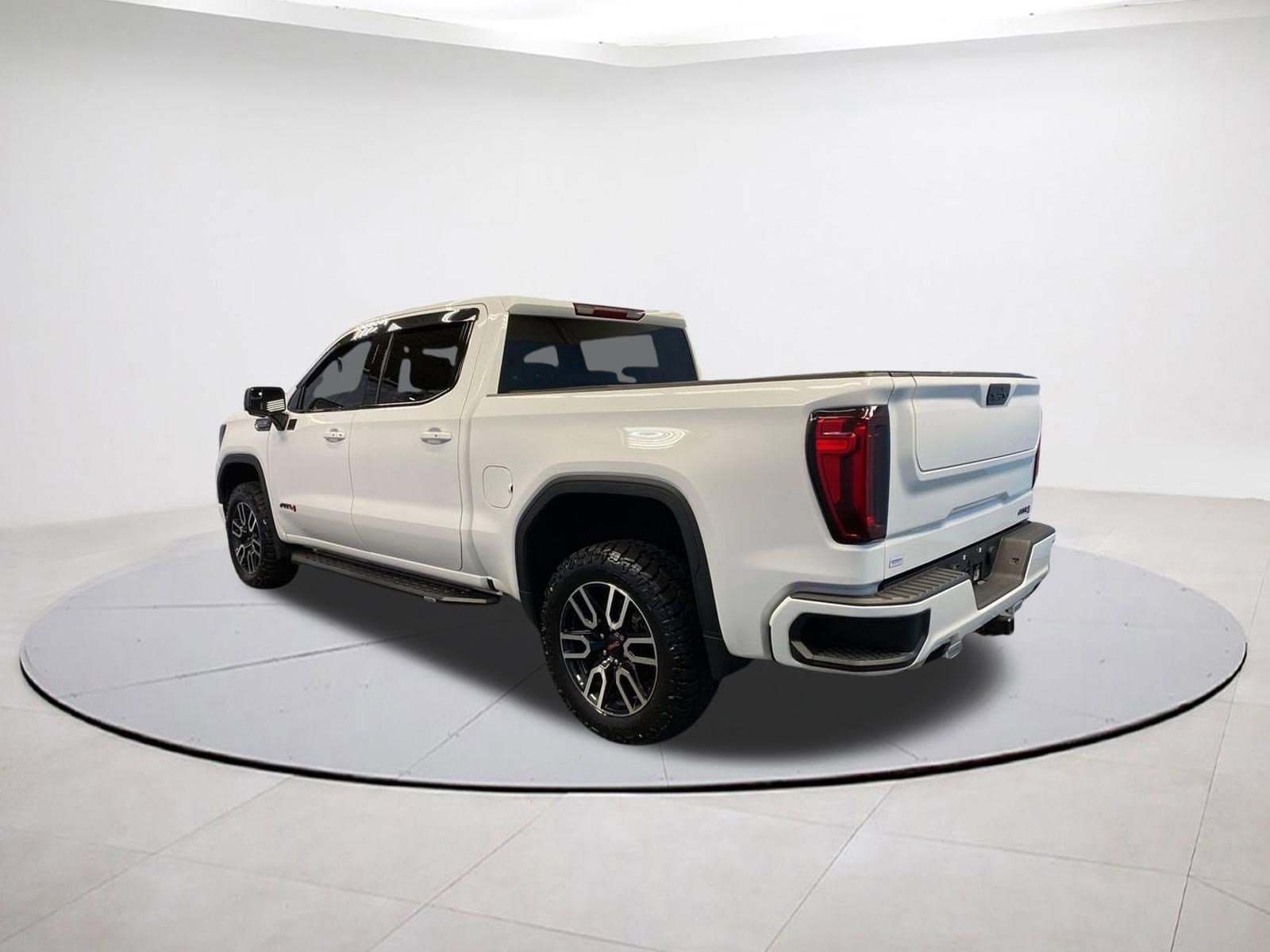 Used 2021 GMC Sierra 1500 AT4 AWD/4WD image 4