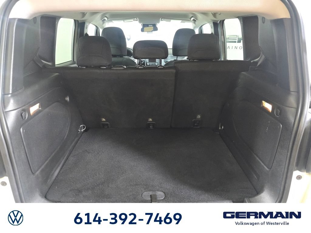 Used 2015 Jeep Renegade Latitude FWD image 19