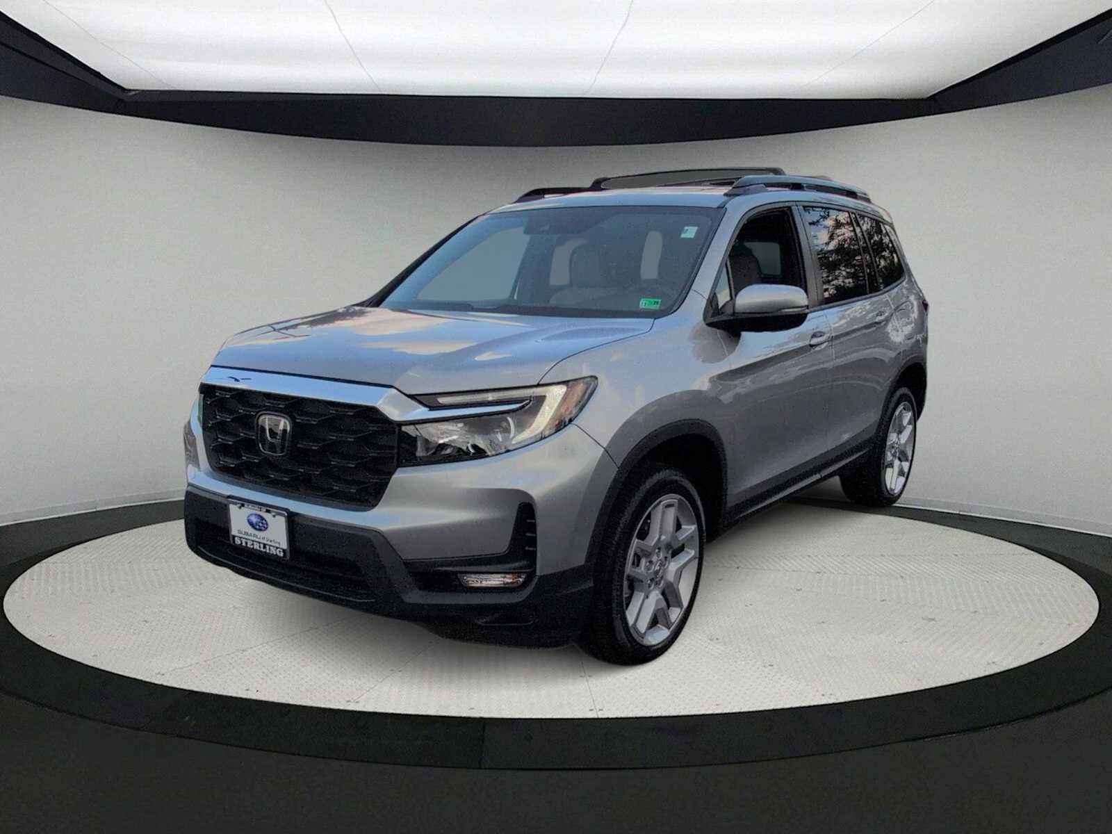 Used 2025 Honda Passport EX-L image 4
