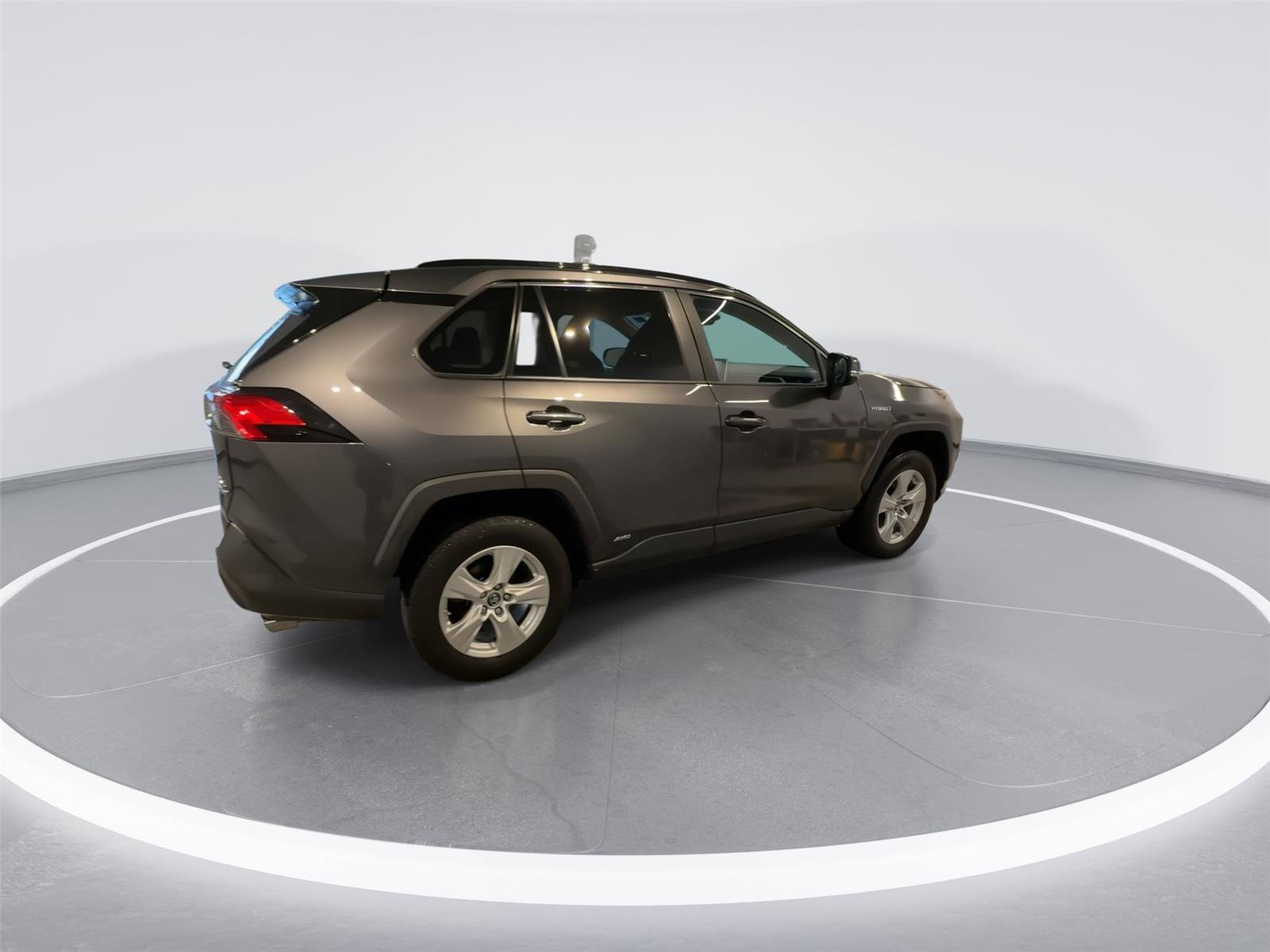 Used 2019 Toyota RAV4 XLE w/ Convenience Package image 8